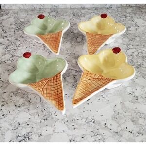 Williams Sonoma Ice Cream Shaped Bowls , 4 Pieces, Green, Yellow